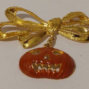 Golden Bow Ribbon Dangle Orange Pumpkin Jack-O-Lantern Charm Pfister 1998 Brooch